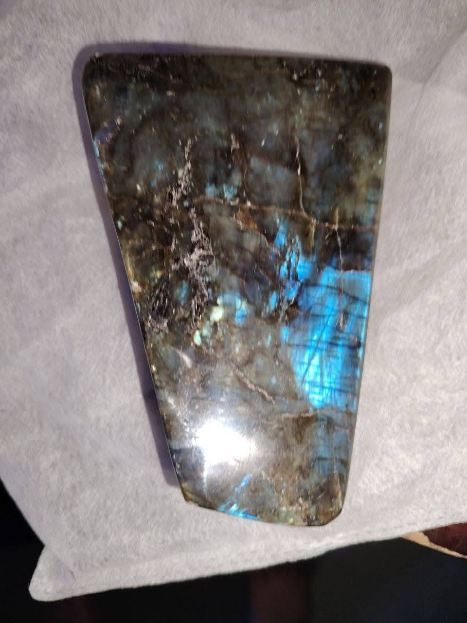 حجر الطاووس قطعة كبيرة وزنهه كيلو اقل بشوي بيهه انكسارات رهيبه وجميلة


**إذا كنت صاحب هذا الإعلان وتريد حذفه لأي سبب، رجاءا أرسل رسالة إلى الدعم الفني**