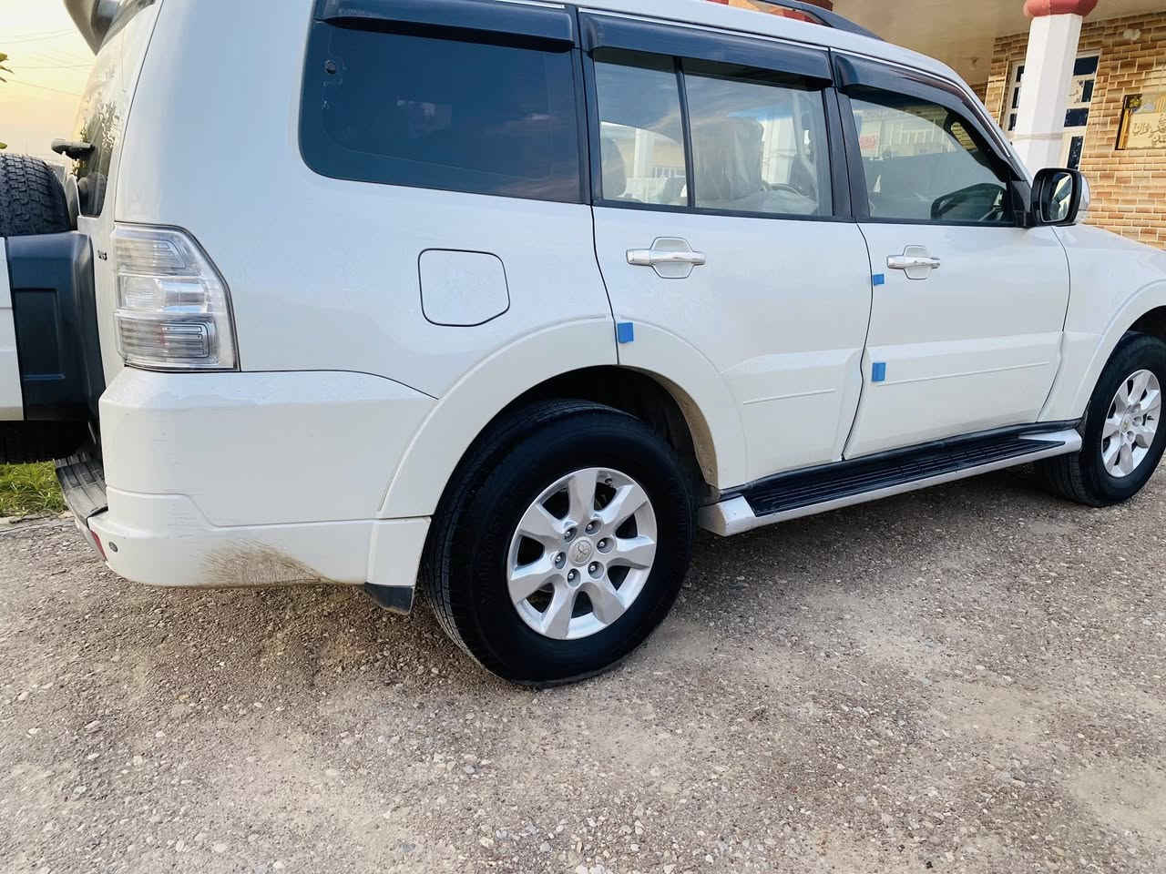 سلام عليكم
باجيرو 2014    رقم سليمانيه شرط تحويل 
حبتور 
ام دمام
فول مواصفات 
كشنات كهربائيّة 
اشاير بل مري 
تحكم ستيرن 
فتحه
مري شفط
فول مواصفات 
ماشيه 175الف حقيقي سبير ما نازل مكفولة كفالة عامه كير محرك شاصي ضربة كفالة عامه 
مكان واسط صويرة 
شراي يتصل ***********
