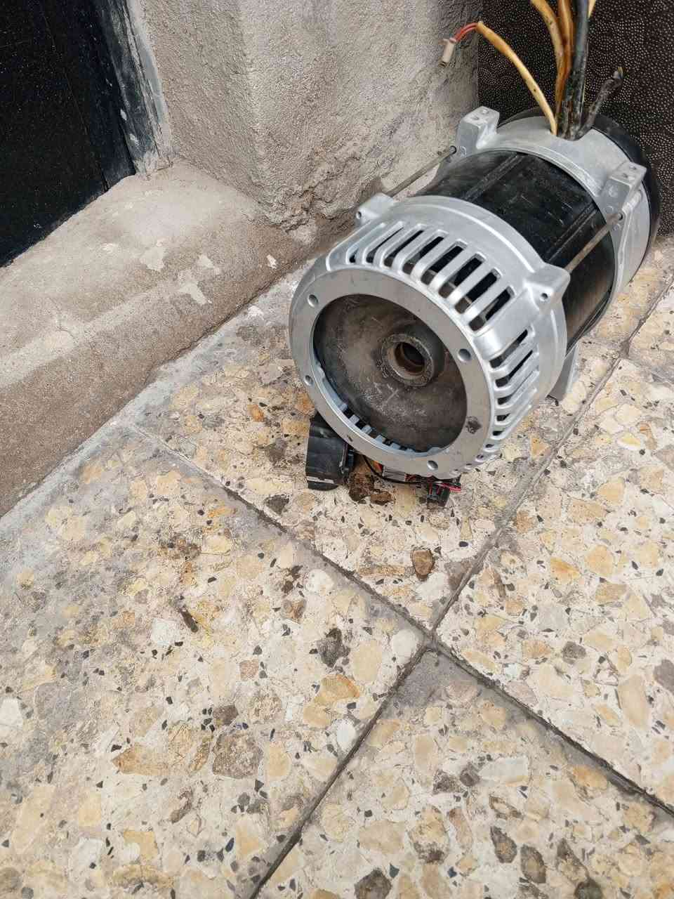 سلام عليكم ورحمه الله وبركاته رمضان كريم عندي راس توليد كامه شغال ونضيف ونفس الوقت يلحم الحيم من رخصت أدمن تواصل واتساب هاذ رقم ***********
