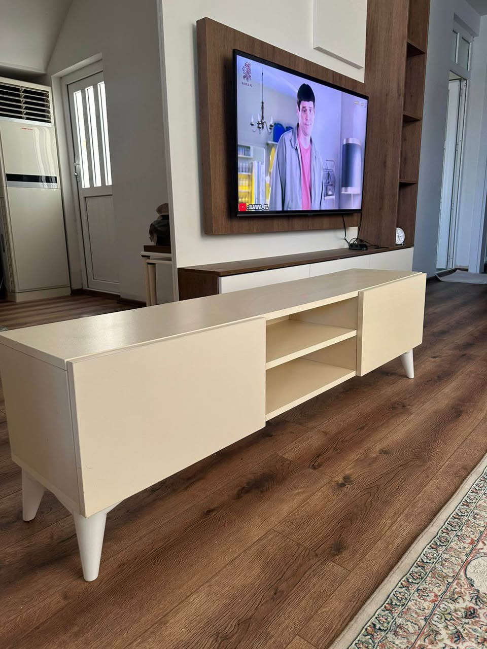 ‎مێز tv هیچ کێشەی نیە زۆر خاوێن و نوێیە درێژی مەترو نیو موادی داری بالۆن پریس لە هەولێر نرخی ٦٠ هەزار‎ أربيل, العراق


**إذا كنت صاحب هذا الإعلان وتريد حذفه لأي سبب، رجاءا أرسل رسالة إلى الدعم الفني**