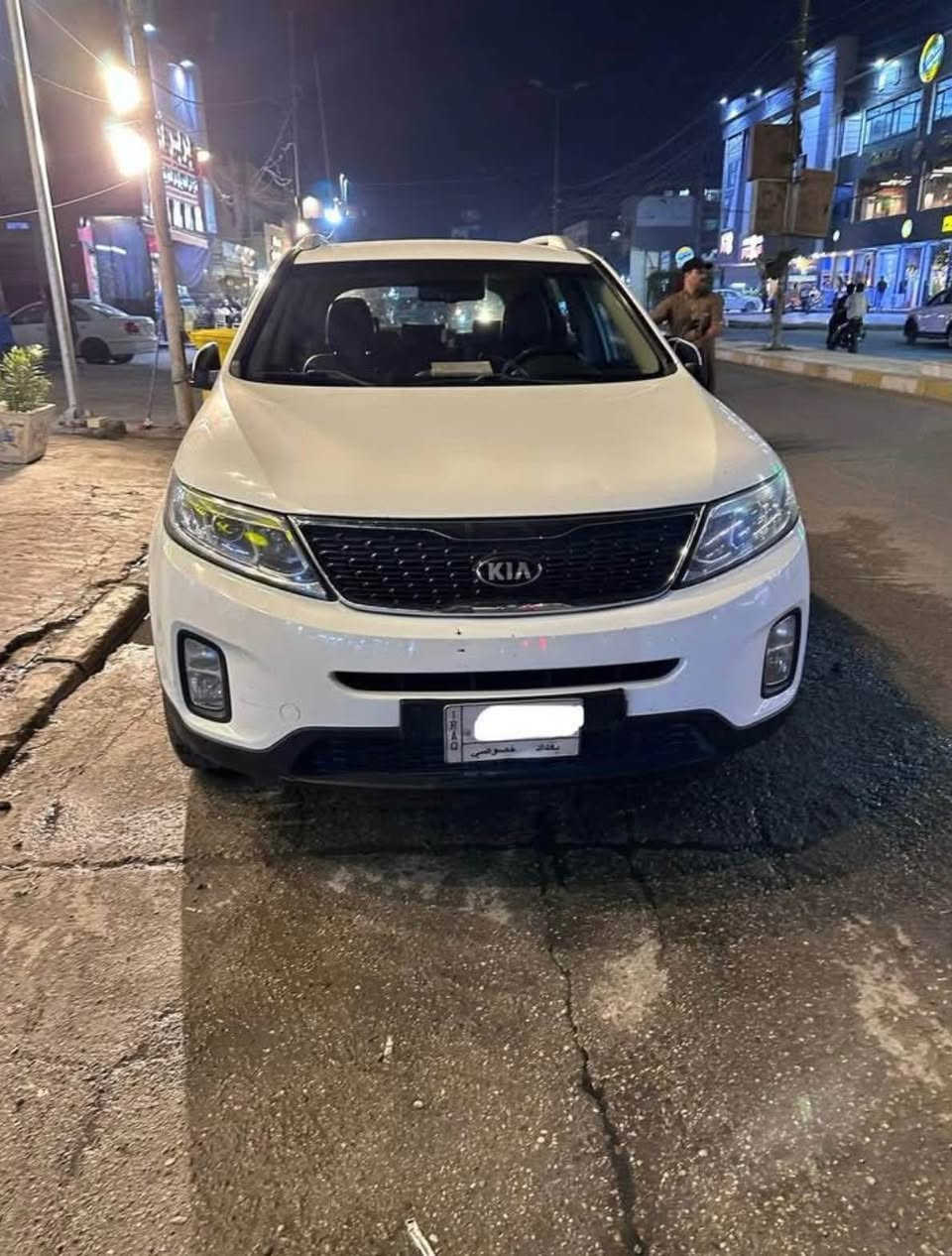 السلام عليكم اخوان فدوه اروحلكم المو شراي ليجي وليتعبني
سورنتو 2015 اربعه سلندر مكينه مفتوحة مبدل بيهه كازكيت لان جانت متروكه سياره وارد كوري كلين تايتل بس بالعراق نضرب الجاملغ الخلفي فقط لا غير بدون دواخلٍ
بجم كبس سيارة خير من اللّٰه مموكفتني بشارع نهائياً
رايدهه ب 153 وبيهه مجال وماكطع سعر بالتلفون تجي و تشوف بعينك
*********** بغداد, العراق
