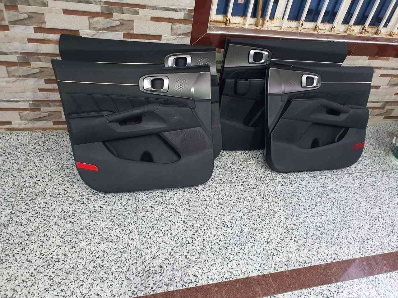 اغراض كيا سورنتو  2022 SX للبيع
بيش حصلت بالسوك اني ابيع ارخص راسلني وبيك خير ودلل
شواصي 
عقل محرك مع البصمة مالته 
رادار امامي 
رادار جانبي يمين 
رادار جانبي يسار 
مروحة عنكبوت
راديترات 
راديتر هواء كولر 
دشبول كامل مع الدكتات التبريد
بطاين بوب اربعة 
صالنصة كاملة مع حجر البيئة
ويالة مع الحساسات كاملة بيهن شخوط 
عنبار  دبه ماء  قبق بانزين كامل 
براد كير + براد دهن  
خراطيم  مال المحرك كامل 
دكشن بارد 
كمبريسر + مروحة  منضومة تبريد كاملة 
قاعدة باتري 
باب خلفي جنطة + ضفيرة + كامرة 
دعامية خلفية كاملة مقفلة 
فريم ممة الامامية + فجوج +فلنجات + حدادية 
فريم ممة خلفية + فجوج +فلنجات + حدادية 
فور ويل 
مشط استيرن كامل 
فرشة داخلية الارضية تحت الكشنات 
بوري بانزين الضاغط والراجع 
مبخرة كاملة 
بك لايت جهة الايمن 
مكينه اسبير مع اسبير
بلكات + نوزلات + مسطرات 
تنته سقف + شمسيات 
قبق محرك 
جلد كشنات + اسفنج الكشن كامل 
اي قطعه تعجبك دزها الية واني خادم ماقصر وياك 
واذا تاخذهن شلع اتساهل وياك وبعيوني 
للاستفسار  يوجد واتساب 
*********** 
***********
