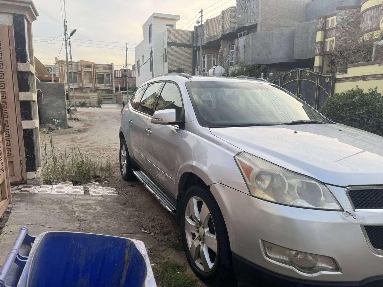 للبيع أو مراوس شوفرليت ترفلس
2009بدو صبغ ولاضرر محرك كير عله وضع الشركه سياره نضيفه صدر امامي خلفي جديد 
حجم المحرك V6 3800
7راكب 
سعر 105 $وبيها مجال بسيط 
 مكان الفلوجه
***********
***********
