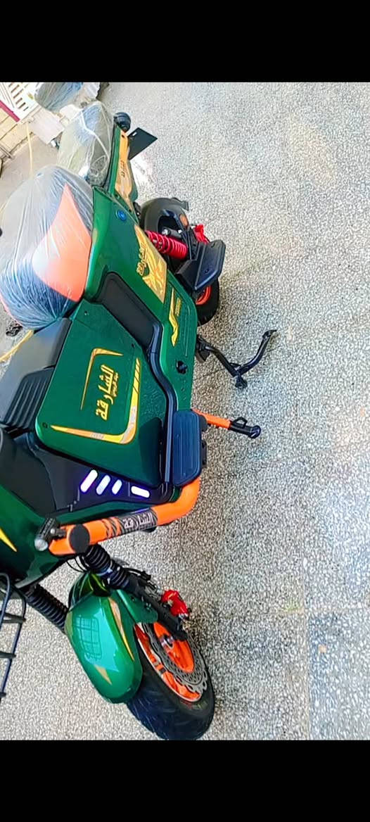 السلام عليكم دراجة شحن للبيع X900رايدهة 600وبيهة مجال المكان بغداد حي النصر الرقم ***********دراجة جديدة استخدام قليل جداً
