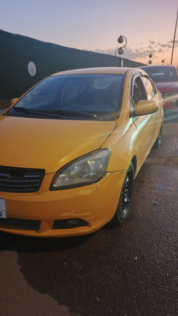 السلام عليكم سياره فولكس للبيع سياره مشروع وطني رقم بابل انكليزي بأسمي السياره كلشي مابيه غير تنقيص قليل بسبب الدوانز وحداديه كله جديده وتدفه تشتغل بس تبريد اكو ليك بل بوري يرادله لحيم وغاز فقط سياره كير عادي مكاني بغداد الشعله وخير من الله رايده ب٣٨ لشراي يتصل ***********بي واتس هم
