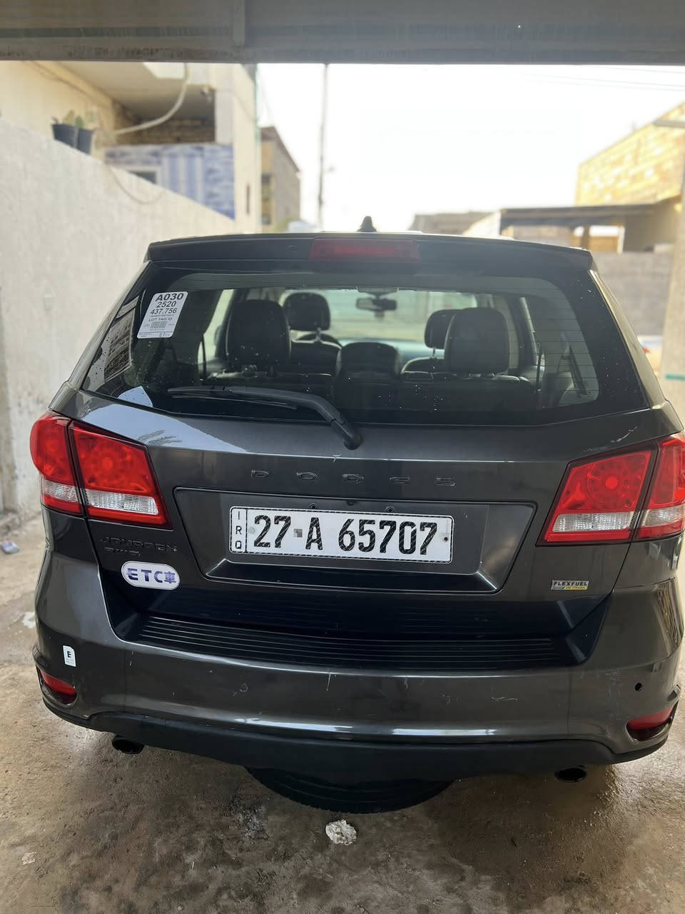 سلام عليكم 
دوج جورني موديل 2015 السيارة مكفولة من الضربة فقط بيها بارد بالجاملغ الخلفي جهة الأيمن 
السيارة وارد امريكي داخلة سرقة مسروقة جميع أغراضها و مرجعيهن نفسهن 
السيارة فول مواصفات ما عدى الفتحة 
المواصفات: شاشة كبيرة + كامرة خلفية + مثبت سرعة + حساسات خلفية + تدفئة بالكشنات + تدفئة بالستيرن + تشغيل عن بعد + دخول ذكي 
لايك ناصي اصفر و العالي زينون ابيض و بلوجكترات صفرة جاهزة كهربائيات ما بيها شي 
السيارة مكفولة من كير و محرك و حدادة أمامية و خلفية كلشي جاهز 100/100 
محرك السيارة 6V 3600 اصل 
7 راكب تبريد 3 قطع تدفئة و تبريد جاهز و شغال 
السيارة بيها ثلاث قطع صبغ 
القمارة مكفولة و التكم مكفولات من الضربة والصبغ السيارة مكفولة من الضربة ما عدى البارد في الجاملغ الخلفي فقط 
سيارة جاهزة من كلشي ما بيها اي نقص رقم ذي قار سنوية لحد 2029 تحويل مباشر السيارة وين ما يعجبك افحص مكفولة من الكصة والعيب الشرعي والأصوليات 
السعر :130 و بيها مجال 
عنوان السيارة البصرة قضاء شط العرب الجزيرة 
رقم الهاتف:***********
