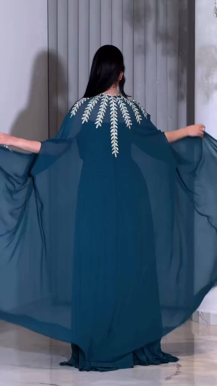 قفاطين تركية💞
 
🪄 الشغل سليكون الأصلي💯
🎗️مڪون من 3️⃣ قطع
⤶فستان داخلي شيفون مبطن بفيزون
⤶بشت خارجي شيفون 
⤶احزام

🎗️التلبيس :-من وزن 60 الى وزن 120
🎨🎨 الألوان :-
←فستقي 
←أحمر
←أسـود
←جويتي
←تركوازي
←رصاصي

📌اتوفر قياسات خاصة وقياسات اعتيادية ☝️☝️☝️

💸السعر الحالي :- 69 الف مع التوصيل✅


**إذا كنت صاحب هذا الإعلان وتريد حذفه لأي سبب، رجاءا أرسل رسالة إلى الدعم الفني**