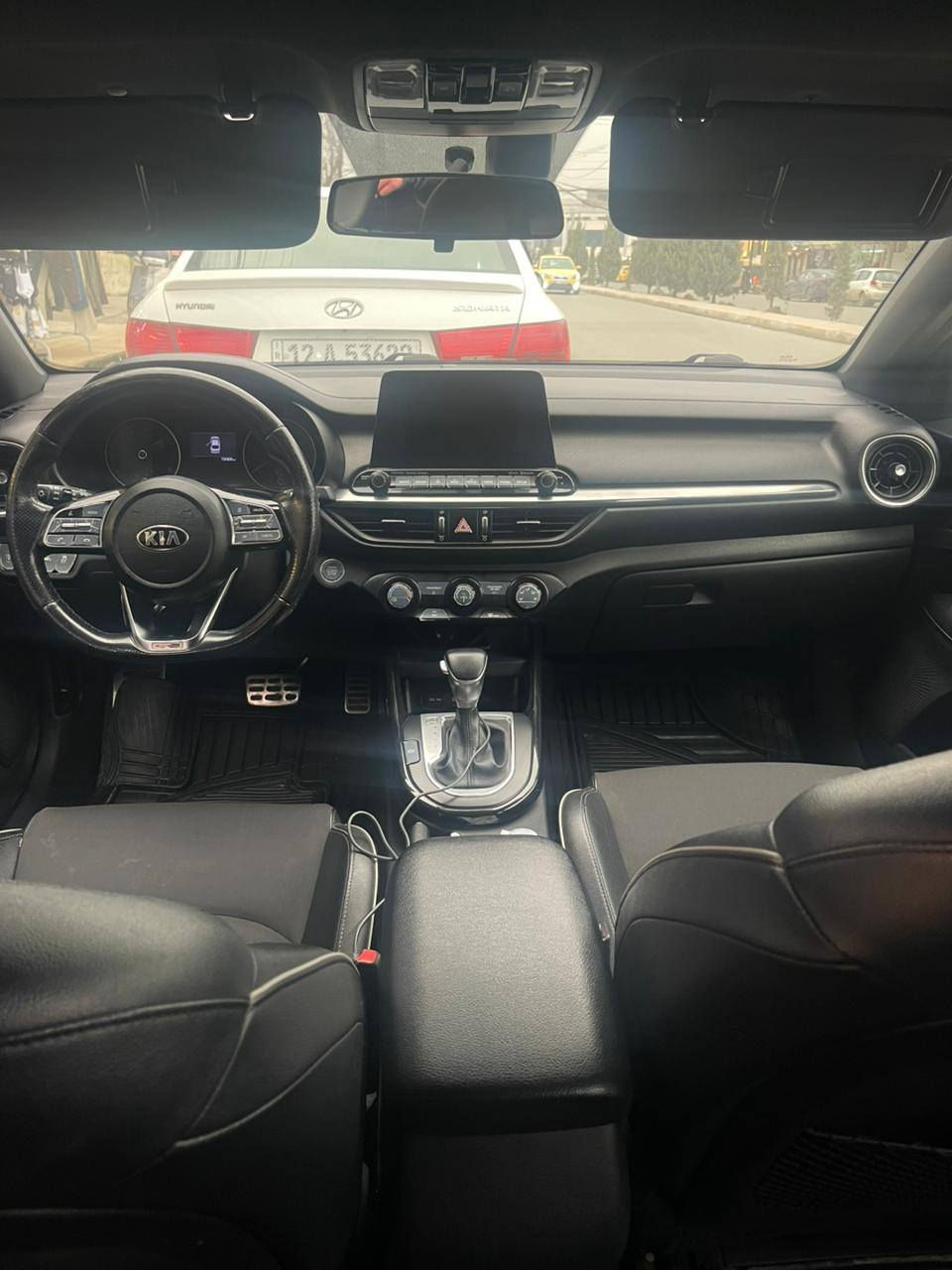 السلام عليكم فورتي٢٠٢١جيتي لاين
فول موصفات ١/١
رقم اربيل 
ضررها جهت اليمين جاملغ وبابين ثلاث قطع  و جهت اليسار بل داير بخصه صغيره معدله على بارد كير محرك شرط السياره جاهزه بدون اي ملاحظات 
السعر148وبيها مجال بسيط 
رقم الهاتف ***********
عنوان موصل حي الرفاعي 
اي استفسار اتصل وتدلل
