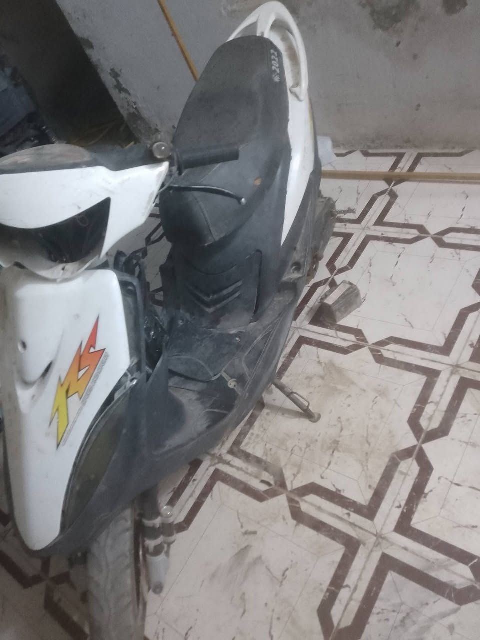 ماكس عدله دراجه مكينه ما مفتوحه دراجه طفت كطعت نار انبيع عل وضعه وشرط ابيع مكينه شغاله وسليمه بيه تزويد وصالنصه اف ام سعر 250 قفل قفل شراي يتصل ويجي يأخذه ***********
