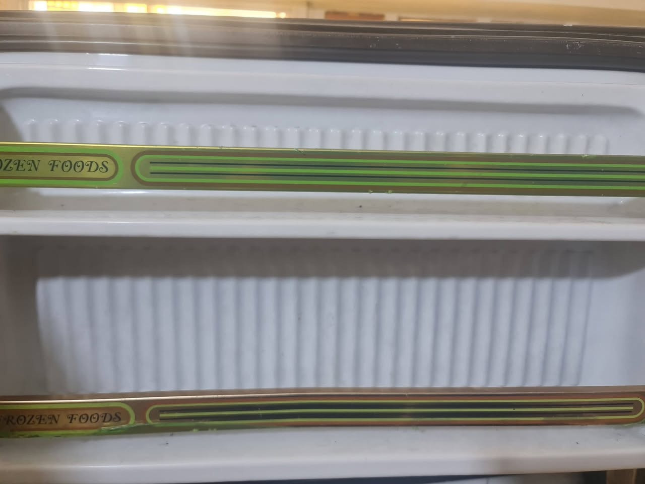 ثلاجة للبيع نوع القادسية بخاخ سعر ٧٥ وبي مجال ***********
