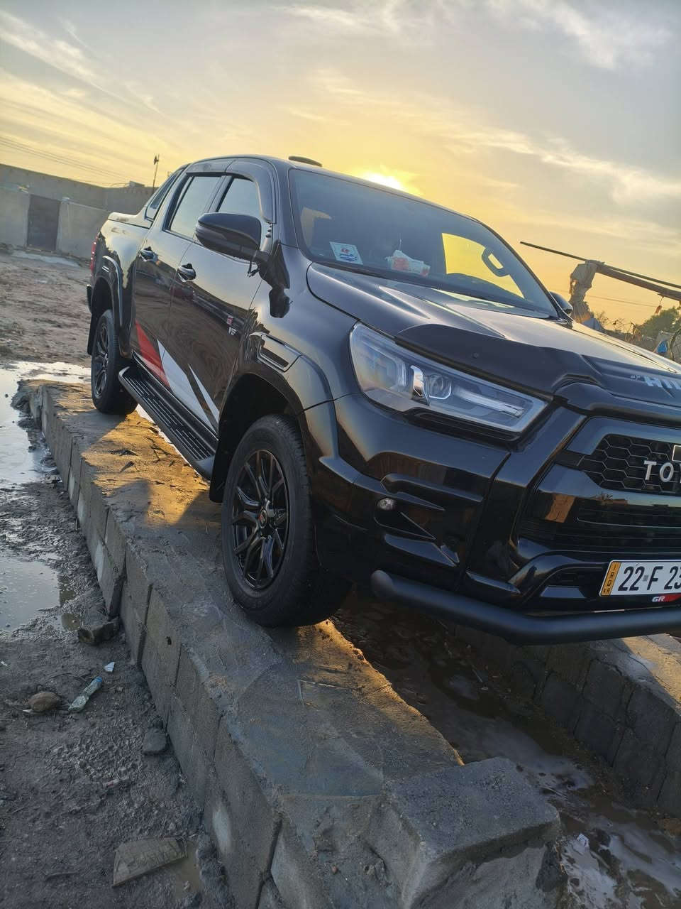 السلام عليكم البيع جي ار مديل2023 كويتي سياره جديده ماشيه 49الف حقيقي مكفواله كفاله عامه مغلفه ببيف بلكامل رقم اربيل بسمي بعد موصفات جي ار معروفه سياره ستخدام شخصي سياره كرتون معنه الكلمه مكان ذي قار رقم صاحب سياره*********** سعر على الاتصال
