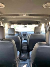 فورد اكسبلور موديل 2018 فئة XlT   حادثها بنيد وچاملغ خفيف    بيها 3قطع...