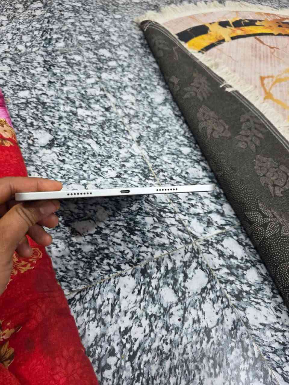 سلام عليكم #ايباد M2 ذاكره 128كامل ملحقات شاحنه وكارتون 
ايباد نضيف كلش كلش بطاريه 92 
سعره 850وبي كجال حك جيه 
ناصريه مركز ابيع وجه لوجه بس 

***********واتساب او تصال
