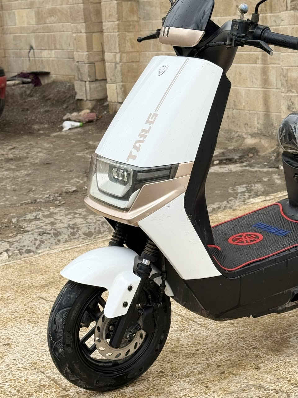 ماطور شحن تايلج للبيع
6 بطاريات سرعه 65 
3 نمرات لايت زينول 
ماطور جديد مستعمل قليل
سعرو 550وبي مجال بسيط
***********
***********
