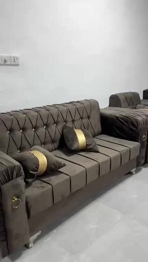 تخم عشر مقاعد.  
300 الف


**إذا كنت صاحب هذا الإعلان وتريد حذفه لأي سبب، رجاءا أرسل رسالة إلى الدعم الفني**