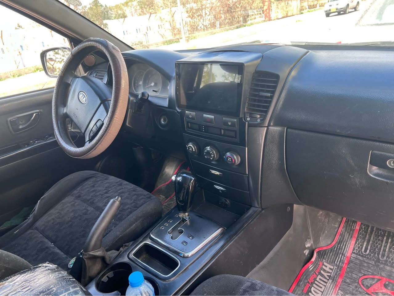 سورنتو 2007 سياره جاهزا من كل نواحي كير محرك صدر امامي خلفي كله جديد رقم اربيل سياره ماشيه 180فقط  سياره بدون ضربه دواخل هاي رقمي *********** كركوك, العراق
