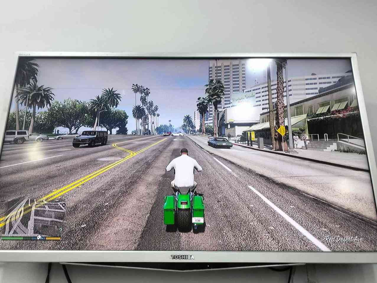 إكس بوكس ون اس للبيع ذاكرة 1تيرا مع كيبل التشغيل مع واير HDاصليات مع الالعاب موجودة بالصور اذا شراي راسلني وحياك الله
*********** البصرة, العراق
