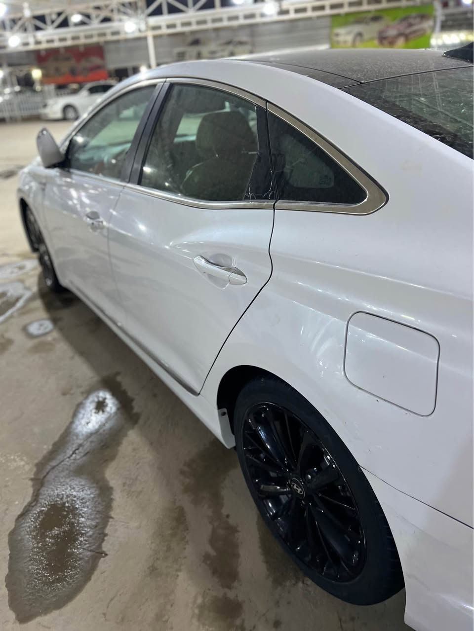 ازيرا موديل 2015 امريكي فول 1/1 سعر 135 وبيها مجال ترهم مراوس  رقم نجف بيها بارد بالبنيد وبارد بالجاملغ الخلفي  للأستفسار اتصال *********** النجف, العراق
