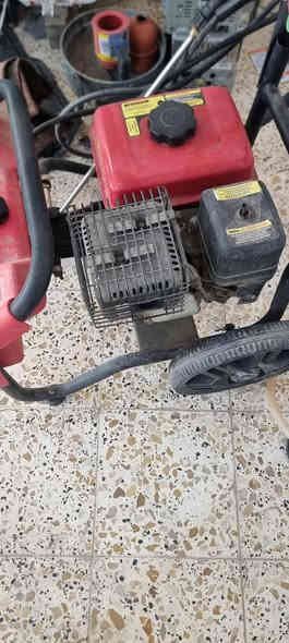 فاره غسل بانزين للبيع مكاني الحله ورديه خارج السعر 350الرقم ***********2
