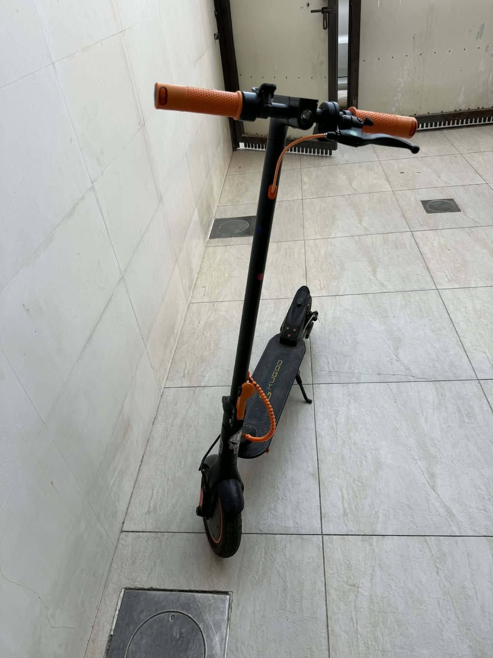 سڵاو ئەو سکۆتەزە ماڕکەی  KUGOO pro2 زۆر کەم ئیشی کردوە وەک نوێ وایە بۆ فرۆشتن نرخ 270 هەزارومامەڵە هەولێر ژ.م ***********
