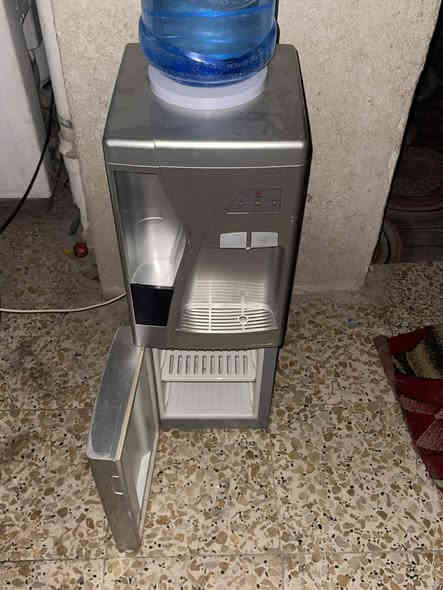 للبيع.  اغراض كلها شغاله شرط الفحص.  ولامانه تاخذه 3ايام متشتغل الحاجه ترجع.  الثلاجات 100. الوحد 50،، البسكل 30كله فافون هاذه مو حديد الماطورات 65،،،،، العد 2،،،، الغساله. 60،، البراد 50،، اخوالجديد الله شاهد.***********حي العامل لتواصل وات ساب
