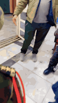 الحشد مامشة يكطع
الحشد ابتسامة رجع
الحشد بكل الطرق
يمشي وورد وزع

روضة ومعهد وحضانة دجلة الاهلية
من منطلق لاخير في أمة لاتقدس شهدائها 
وتحت شعار حتى لايحرف التاريخ
روضة دجلة الأهلية ترسيخ مبادئ القوات الأمنية بمختلف أصنافها و الحشد وفضله ومن قبله فضل الفتوى التي ماتكللت بالنجاح لولا العناية الالهية ولولا هناك اصحاب كأصحاب الحسين بالشجاعة والوفاء والذين بذلوا مهجهم وارواحهم لأجل عقيدة ولأجل دين ولكي لاتسبى اختهم في المناطق الغربية ولايهجر اخوهم السني والايزيدي والمسيحي فهم أخذوا على عاتقهم حماية اخوانهم والذود عنهم بمختلف طوائفهم واديانهم وهذا العمل هو ارشفة وتاريخ حتى لاينكر البعض وينسب الفضل الى من هم داع.. ش الفكر تحت مسميات مختلفة واخيرا هذه هي التربية أما توفير الاكل والملبس والخروج للنزهات فهي رعاية والفرق كبير بين التربية التي الغذاء الروحي والعقلي  للطفل وبين الرعاية 

المكان : حي دجلة /خلف بانزين خانة حي النصر /شارع المعارض

متوفره خطوط نقل تصل لجميع المناطق 
#روضة_دجلة_الأهلية

***********￼
