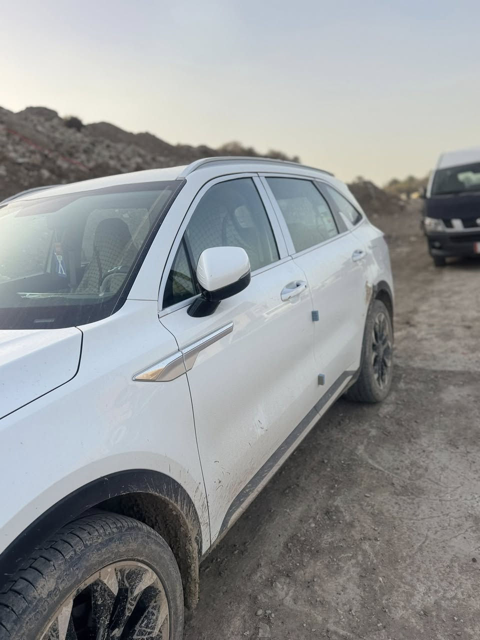 السلام عليكم
سياره للبيع كيا سورنتو موديل2025 السيارة خليجيه مكفوله كفاله عامه من الضربه والصبغ  السياره خاضعه لضمان الشركه الدولية … 

رقم بغداد الدولي الجديد … السياره ماشيه 9 الف 

السياره فول سته سلندر V6 

المواصفات: 

بصمه 

دخول ذكي

تشغيل عن بعد 

سايد بريك دكمه 

ويل 20 

كشنين كهرباء 

كير ماوس 

تحكم استيرن جهتين 

شاشه متصله 

تبريد بيانو  

3 قطع تبريد

كاميرا عدد2 اماميه خلفيه 

باب الخلفي كهرباء 

مري شفط 

درايف مود 

اوتو هولد 

مانع منحدرات 

مانع تزلج 

حساسات اماميه خلفيه اصليه 

مكاني بغداد الزعفرانيه لاتصال ***********
