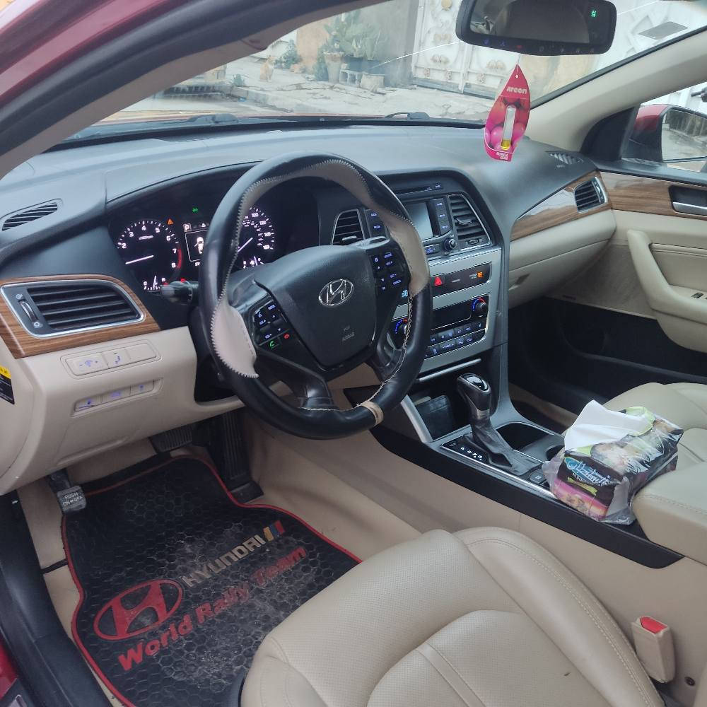 سوناتا 2015
بيها اربع قطع والقمارة بيها جراد بالقمارة
داخل بيجي ومطعم بصاج بلاد
كشنات الامامية كهربائية
كل كشناتاها هيترات وجلد بلاد
بردة بيبان خلفية بلاد
سيارة عليها ادامة عامه كامله من تبريد وحداديةصدر وقوايش كله جديد وتخم تاير
محرك 2400gdi 
بجم سبورت
 ولايتات زنون بلاد 
وكشافات لد
وبكلايت لد المقطع مربعات
شاشة وسط 
وكاميرا دوارة
ورادار 
ومودات سرعة 
وبصمة تشغيل وابواب
بأسمي السنوية والسعر 128 وبيها مجال للشراي
*********** بغداد, العراق
