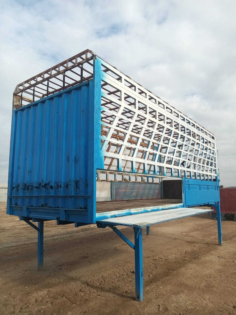 بدي للبيع وربي طول سبعه ونص جديده مكان ديالى قفل حاويه *********** ***********
