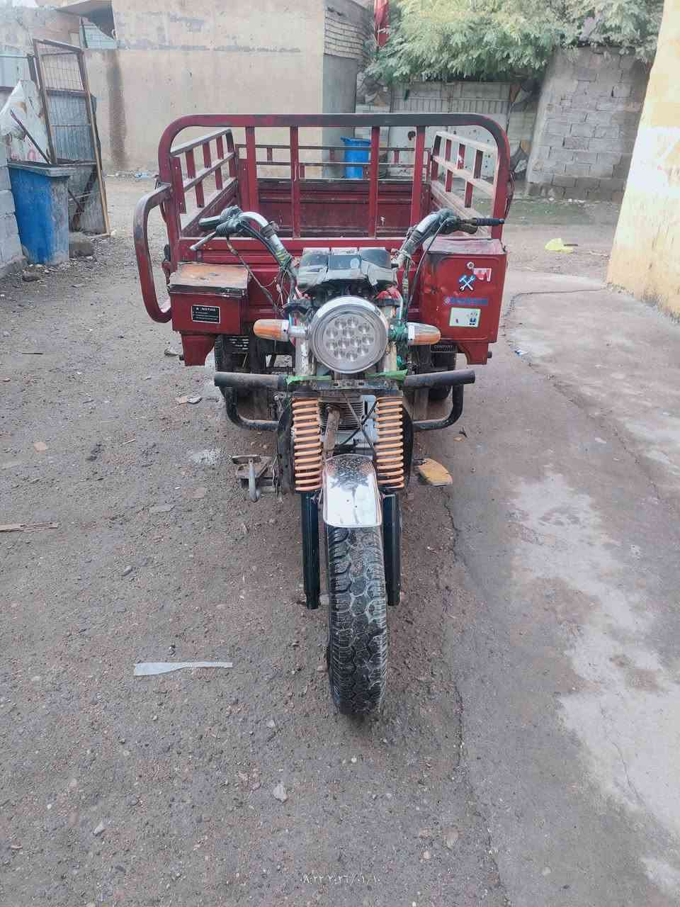 سلام عليكم ستوته داي وان 19 ركبه شاصي مكفولات  اوراق اصولي مكاني بغداد الشعب حي الجزائر ***********
