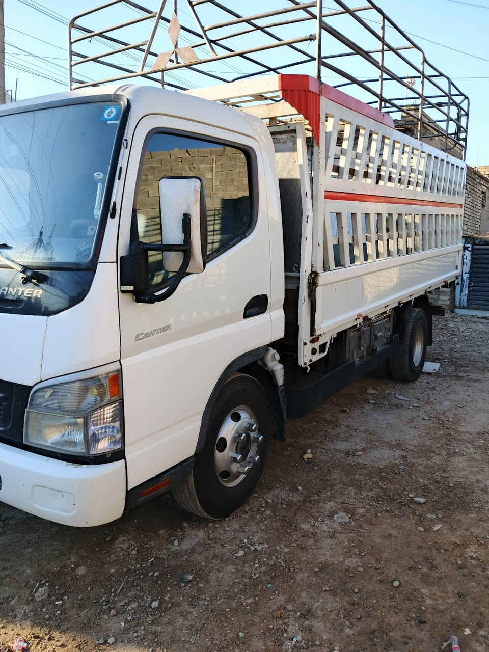 موديل 2009 رقم دولي تايرات 17 ونص تانكي 200 مكفوله كفاله عامه بيه بخار صرف ماكو  رقم الهاتف ***********
