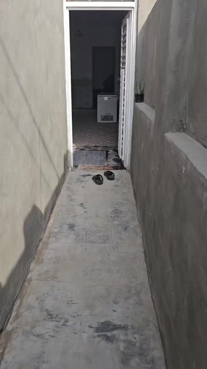 ✅️بيت ١٠٠م شرك طابو زراعي✅️
 ✅️سند ٢٥مشمول بالتطويب✅️
 🏤يتكون من غرفه نوم وصاله ومطبخ وصحيات واستقبال ومنور البيت عوزه ترتيب وسعره مناسب🏤
 ⬅️للإستفسار الاتصال على الأرقام التالية➡️
☎️ ***********واتساب☎️
☎️ ***********سيد☎️
