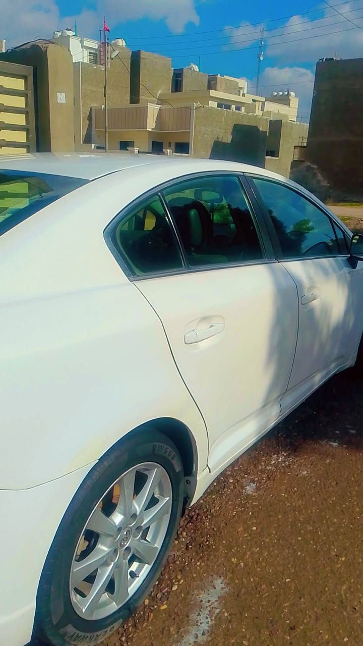 السلام عليكم تيوتا افينزا 2013 للبيع بل قسط فقط رقم اربيل 
بصمه 
دخول ذكي 
تحكمات استيرن 
مثبت سرعه 
محرك جديد بدلت ياباني قبل اسبوع 
صدر نص عمر 
السعر مقدمه 65 او بل شهر 3 ورقات السعر الكلي 147 اوديك عله ابو المعرض تتكاتب انته ويا واني اطلع من يمهه تبقه انته اتسدد كل شهر 3 رقم الهاتف 
***********
