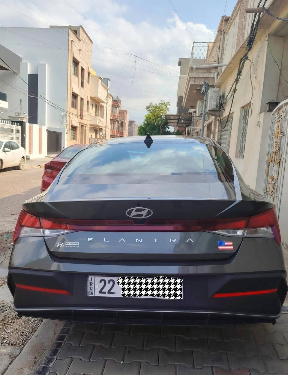 السلام عليكم
النترا موديل 24  بدون حادث بس جاملغ مفتوع او راجع نفسه يعني كلين 
مكينه 2000 دوش المرغوب
ماشيه 15 جديده مال جناي رقم اربيل مميز
فول عدا الفتحه
السعر 168 او بي مجال بصيط
مكاني كاظميه 
***********
