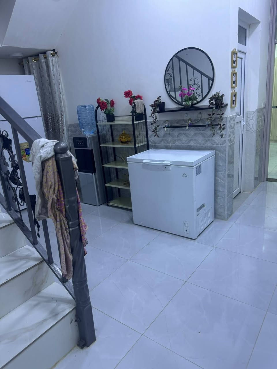 مشتمل ١٢٥ متر طابقين الطابق الثاني موكامل جبيريه٣ غرفتين وصاله ومطبخ استقبال مثل ماموضح السعر ٦٨ مليون بالصور للاستفسار مراجعة مكتب الياقوت للعقار *********** إشارة إلى الأصدقاء 󱢏 @
