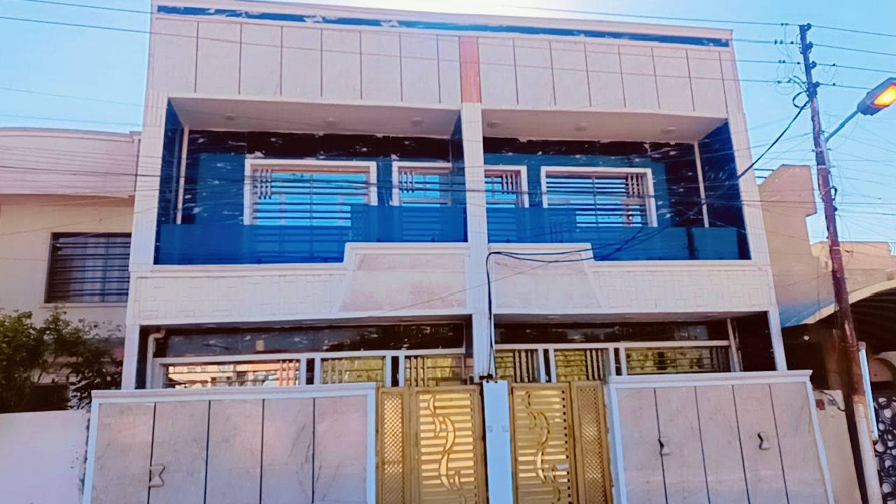 السلام عليكم يوجد لدينا مشتمل اللبيع بناء حديث جدا  مربع الخارجيه طابقيق تم البناء من  كاع 200 م  100% مقابله تشجير 200 استفسار ‏‪***********‬‏
