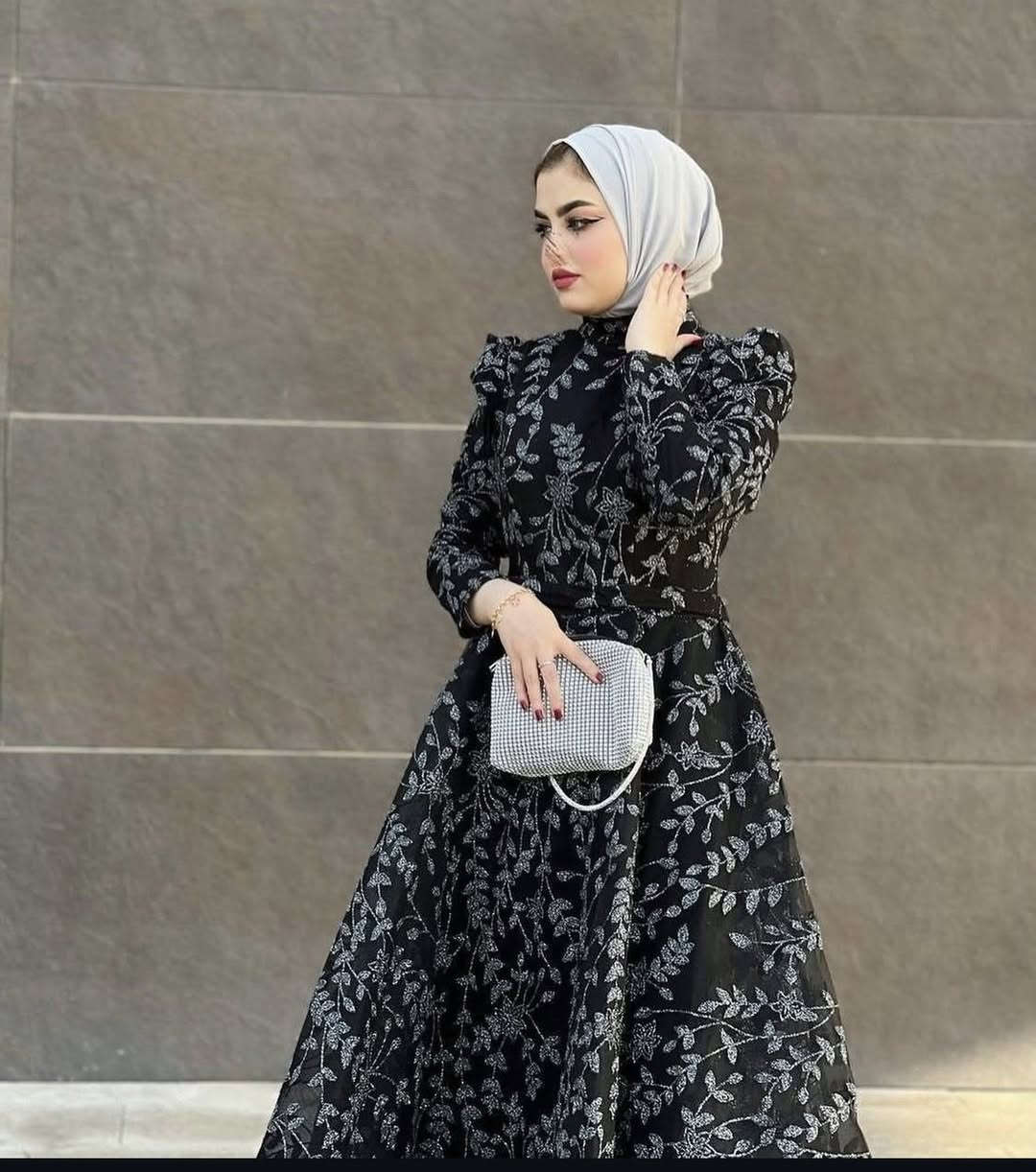 السلام عليكم
عندي بدلة تخرج والله بس بالتخرج ملبوسه جديده بعدها بالجيس الي يريدها يدخل خاص


**إذا كنت صاحب هذا الإعلان وتريد حذفه لأي سبب، رجاءا أرسل رسالة إلى الدعم الفني**