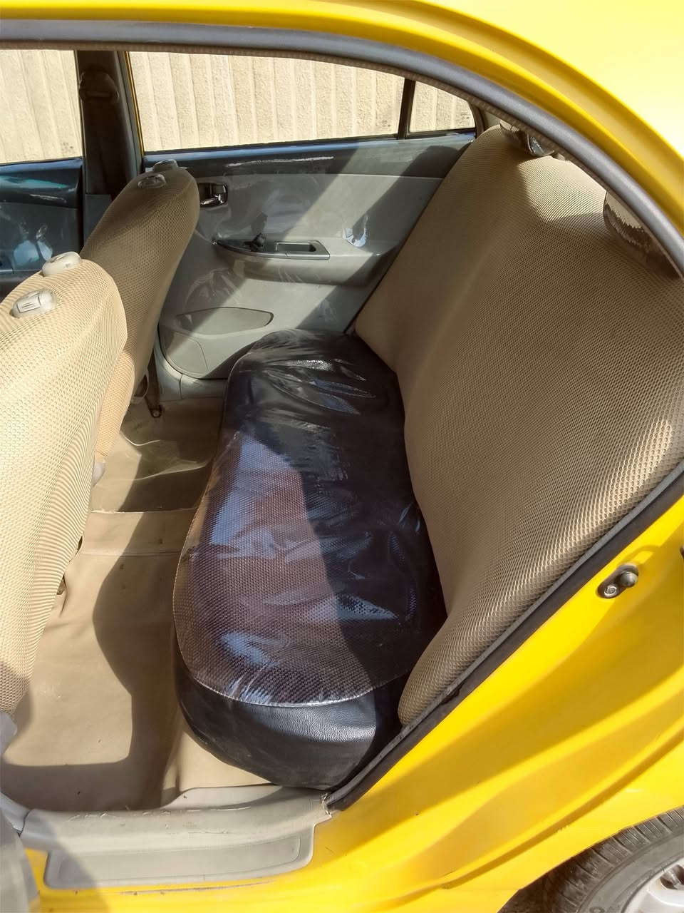 سلام عليكم ورحمه الله سياره بيوايدي موديل 13جي3 بلاد منضومه تبريد جديده تخم تاير جديد صدر امامي خلفي جديد كير ومحرك خير من الله سياره تخبل سنويه ل29 وبسمي تحويل ثاني يوم حادثه موضح بصوره  سعر 46ورقه مكاني بغداد حي الجهاد رقمي ***********
