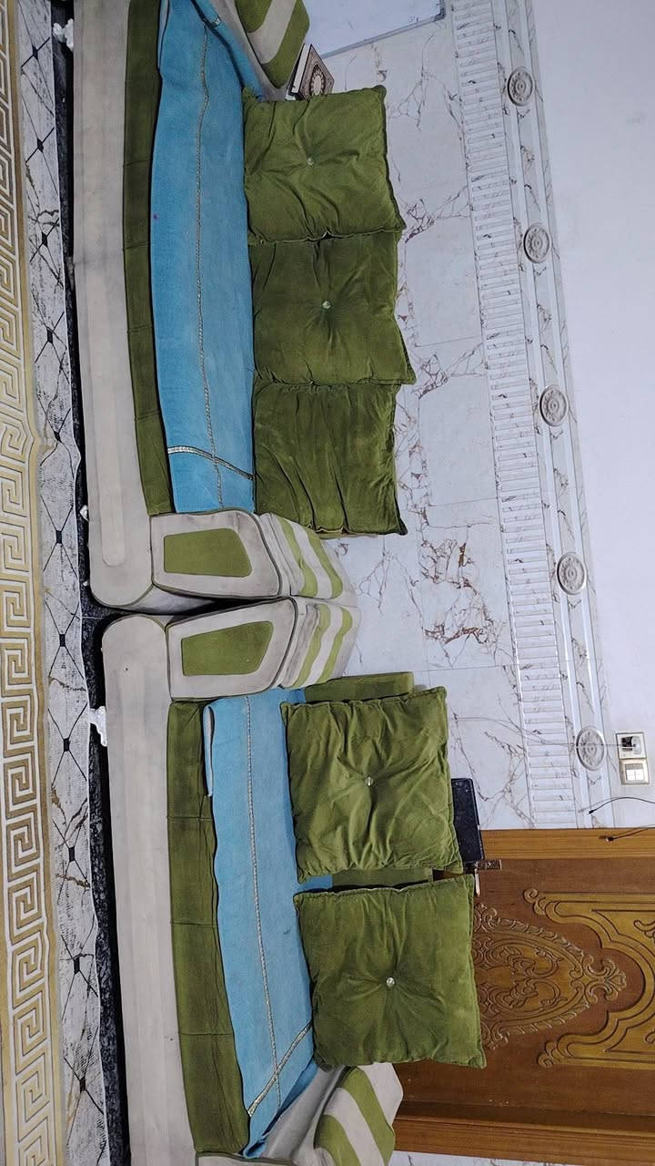 أغراض للبيع بسعر مناسب جدا للاتصال بالرقم ***********
