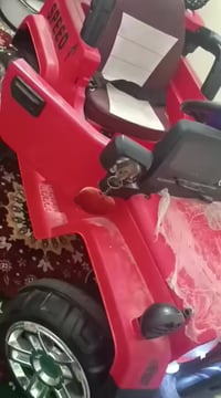 سيارة اطفال شحن استخدام قليل اخو جديد للبيع..... للاستفسار الاتصال على...