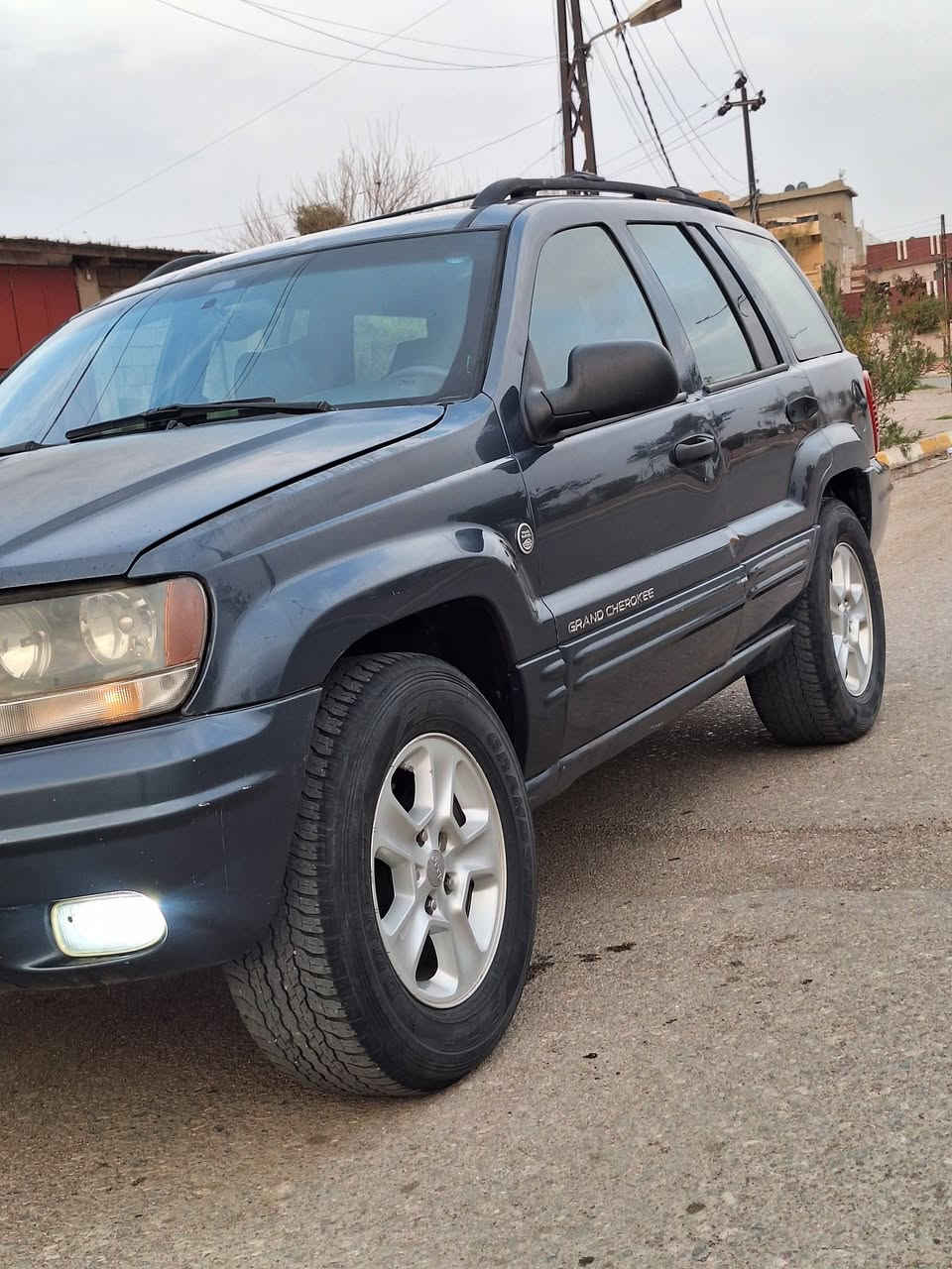 جيب 2001 لمتد  فول مواصفات ماشية ١٦٥   صدر أمامي خلفي اذا تسمع صوت طكه  الك حق   كير محرك جديد لوك حرفيا المحرك صارلة ١٠ ايام مشدود أوربي جديد ٨سلندر 
تبريد تدفئه كهربائيات كلها شغاله  كلوب نقص ماكو  ترايها حيل حلو حيل حيل اقتصاديه بصرف البانزين 
ولاكلوب يشغل بالدشبول  ضفيرة جديدة تشوف بعينك وتحكم   صبغ حزام بدون ضربه قوية بدون دواخل 
سنوية ساقطه اقل من سنة  والهزه قبل اسبوع سويته جديد بشرط التحويل باسم صديقي بنفس اليوم تحولها 
السيارة مصروف عليها تشوف بعينك وتحكم سعرها ٦٨ وبيها مجال مكاني كركوك خلاف كلامي تاخذ كروتك مني 
كلشي موضحلك اقره المنشور وخابرني ***********
