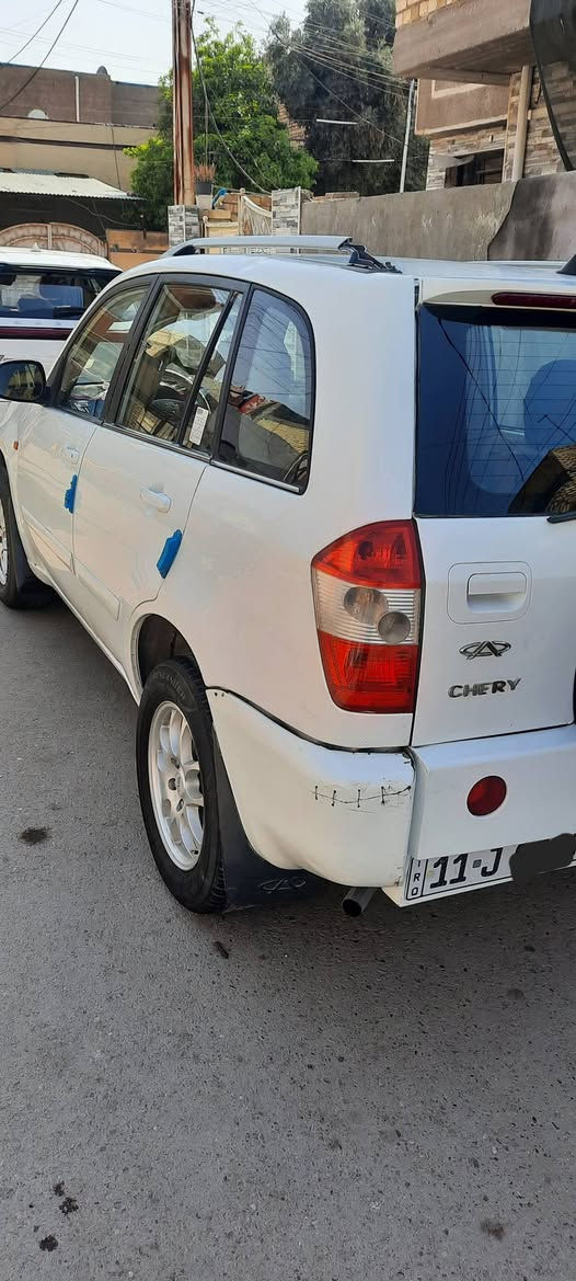 شيري تيكو 2011 رقم بغداد
كير ميكانيك 
محرك 2000
بيها صبغ فقط الاماكن الموضح بصورة السونر المنشور 
السعر 57 وبيها مجال للاستفسار على الرقم 
***********
