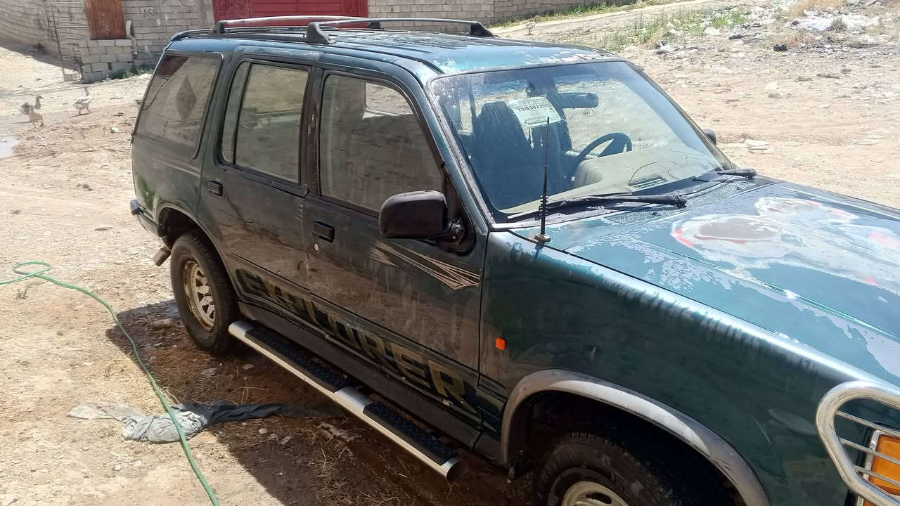 سياره للبيع موديلها 1994 فود اكسبلورا شرط التحويل جير مكينه مكانهاشرط بس بها عطل اريفيو مكانها حي الملايين الثانيه موصل بيع مستعجل هذا الرقم على الواتساب ***********%*********** هذا السعر 25 شرطه التحويل مطلقه عامه بيع مستعجل طقم تايرات جديد كربون مال بنزين بيها بيع مستعجل اتصال على الرقم
