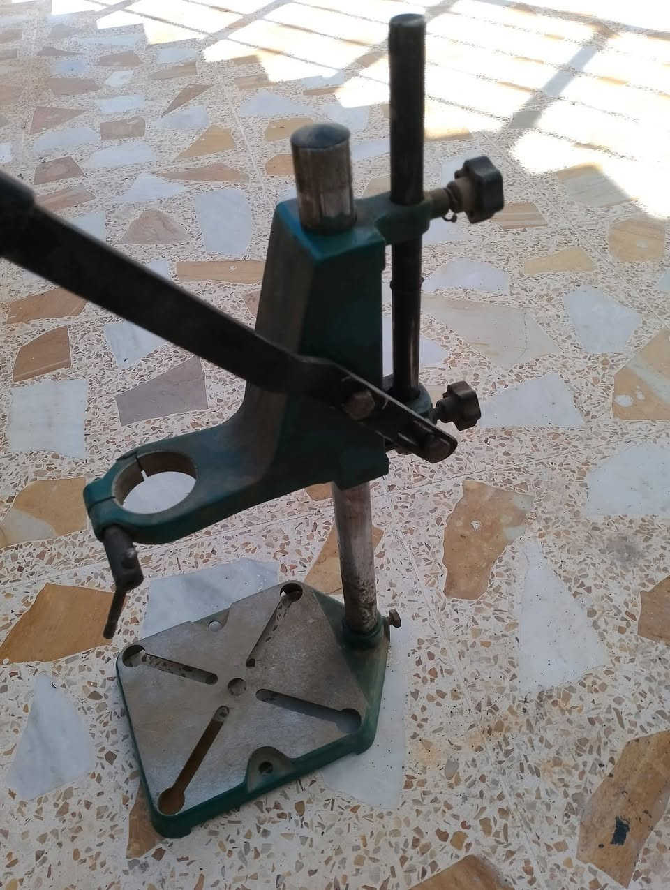 أغراض للبيع العنوان برطله واتساب موجود***********
