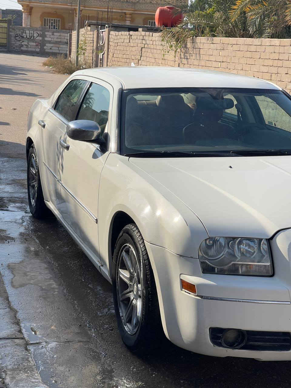 السلام عليكم 
اوباما c300 
موديل 2009 
جاهزه من كلشي تخم تايرات جديد حداديه جديده محرك كير كفاله 
رقم بصره جاهزه لتحويل 
السعر 115 بيه مجال بسيط 
***********
العنوان البصرة قضاء عز الدين سليم
