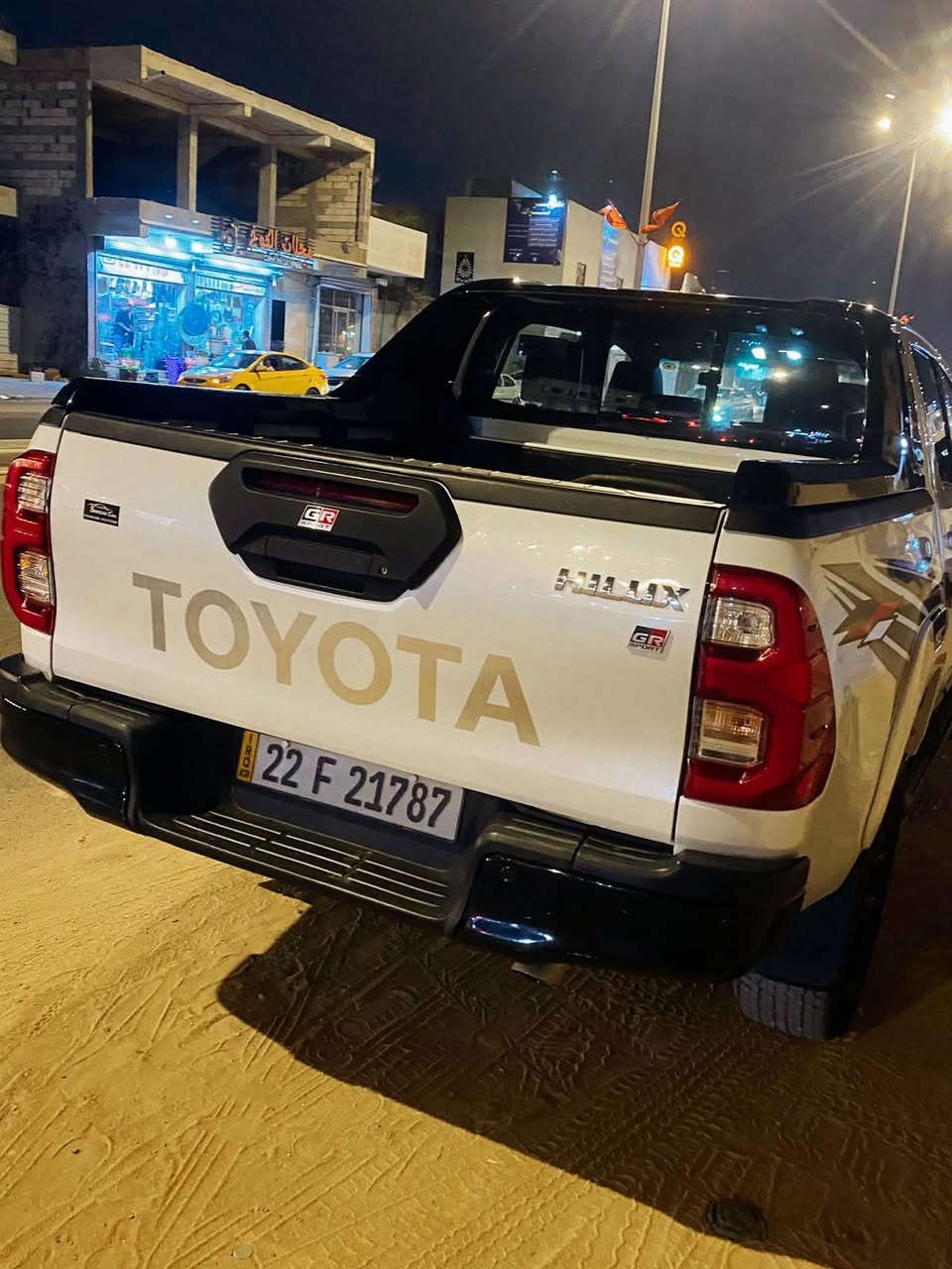 بيكب هايلوكس GR
رقم اربيل عندي بيه وكاله بأسمي
موديل 23
6 سلندر بنزين
ماشية 50 
السيارة كفاله عام فقط
بيه بارد قليل كلش بالباب مال بدي والمدكر الامامي هم كلش قليل
سعرها 395 ورقه وبيه مجال للشراي 

***********  مراسله وتساب
