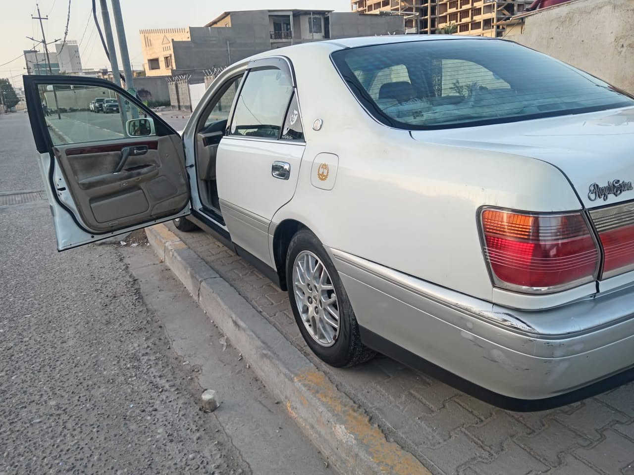 ملكه ادوات ديفور كصه تبريد تخم تاير محرك وكير باكيت غرفه نعمه من الله وكشره تخبل برده خلفيه حداده 100% ماناقصهاء اي شيء مكفوله عشائريٱ السعر 35 قفل اذا مو شراي لاتعبني وتعب نفسك السياره دكمه أستفسار ***********
