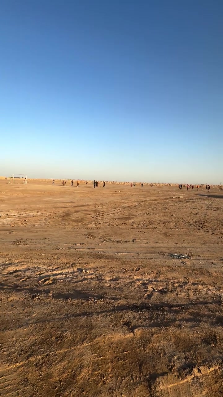 سلام عليكم دوانم البيع شارع حسن باتو خط ثاني عن البزل يوجد ماي بيهن وكهرباء الاستفسارا ع رقم وبل خدم
***********
