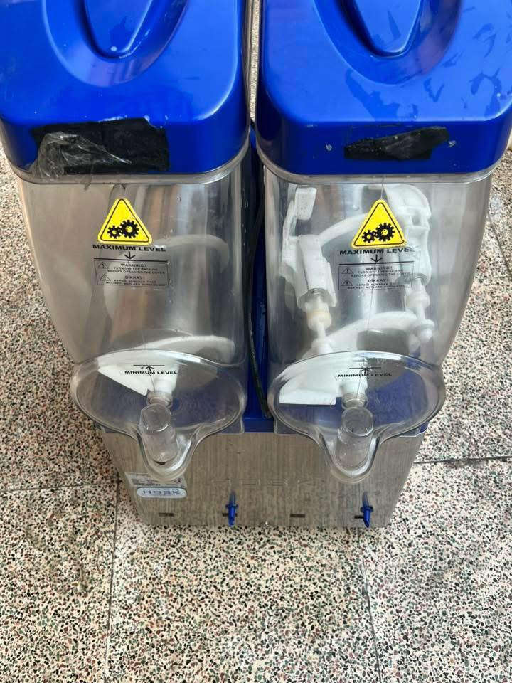 سلام عليكم سلاش ازبراي هوسك تركي عدد ٣ اخو جديد بلادي نضيف نضيف جد مستخدم كلش قليل مكاني بغداد لاستفسار اتصل او مراسله على الخاص او وتساب ***********
