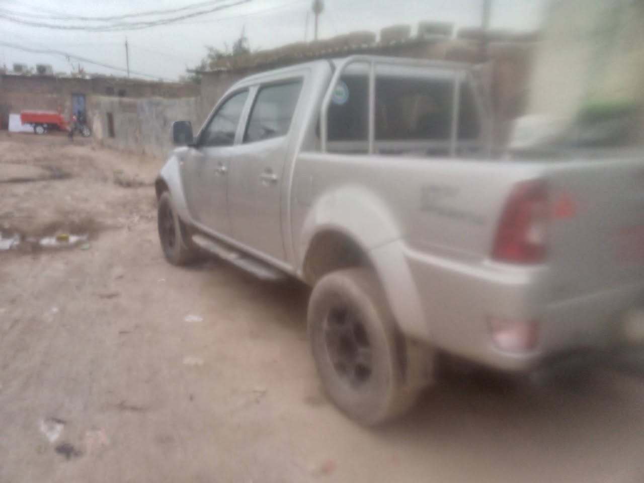 السلام عليكم للبيع بيكم تاتا موديل ١٤ سنويه لل ٢٩ تحويل مباشر كفاله عامه ماعده ضربه بل مدكر الكدام تبريد حداده كله توب السعر ٦٠ وبيها مجال العنوان الزبير  ***********
